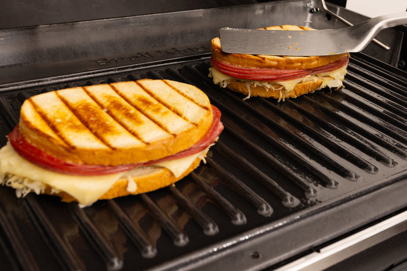 Broil King Monarch Porcelain Finish Plancha - 11321