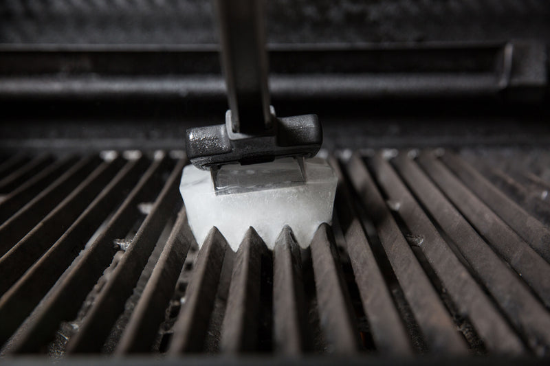 Broil King Ice Grill Brush with 3 Block Ice Tray - 65679