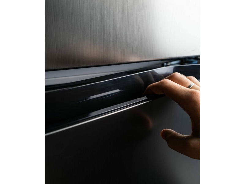 21" Danby 7.4 Cu. Ft. Top Mount Refrigerator - DPF074V1SLDB-6