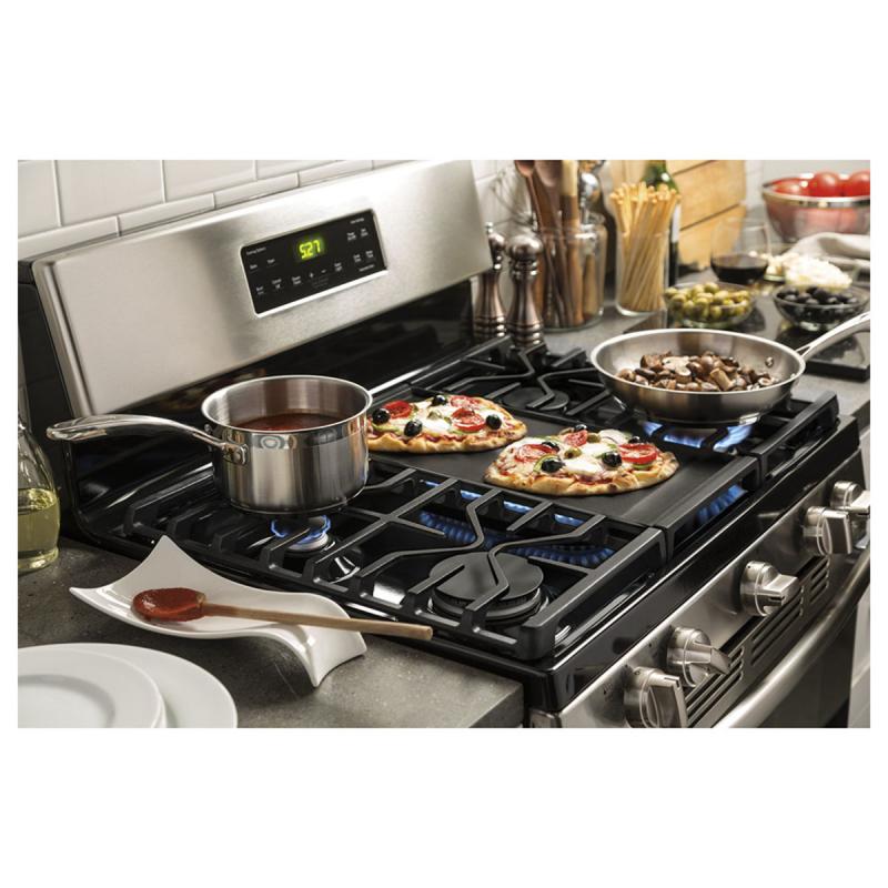30" GE Gas Freestanding Range with Broil Drawer - JCGBS66SEKSS